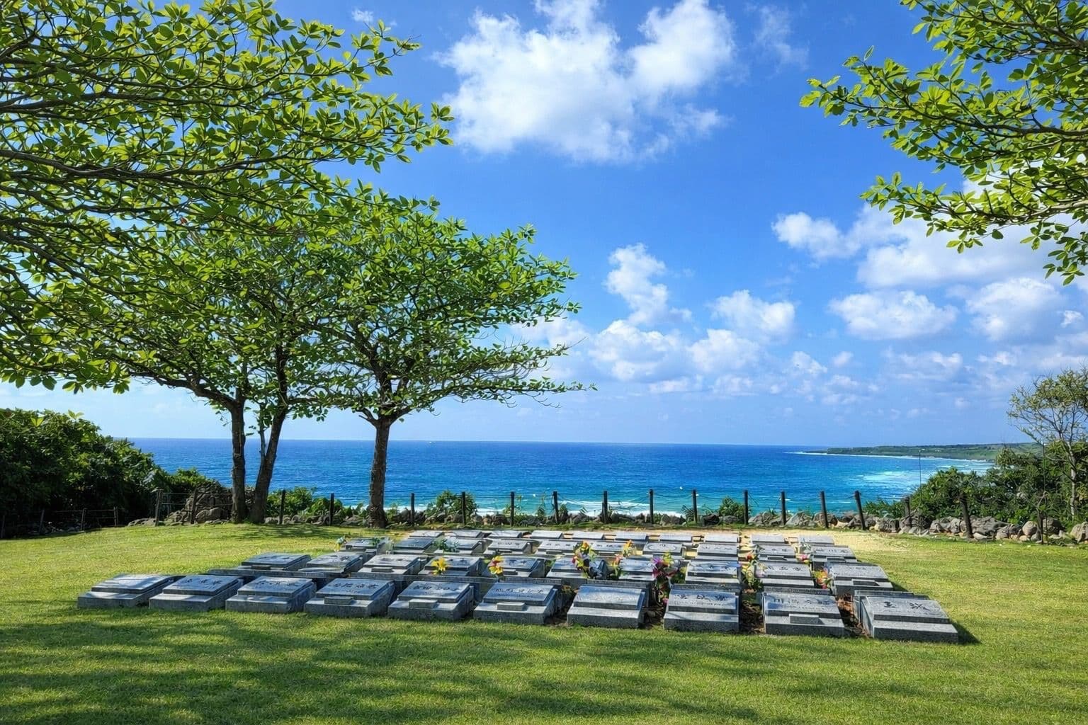 沖縄清明の丘墓地公園